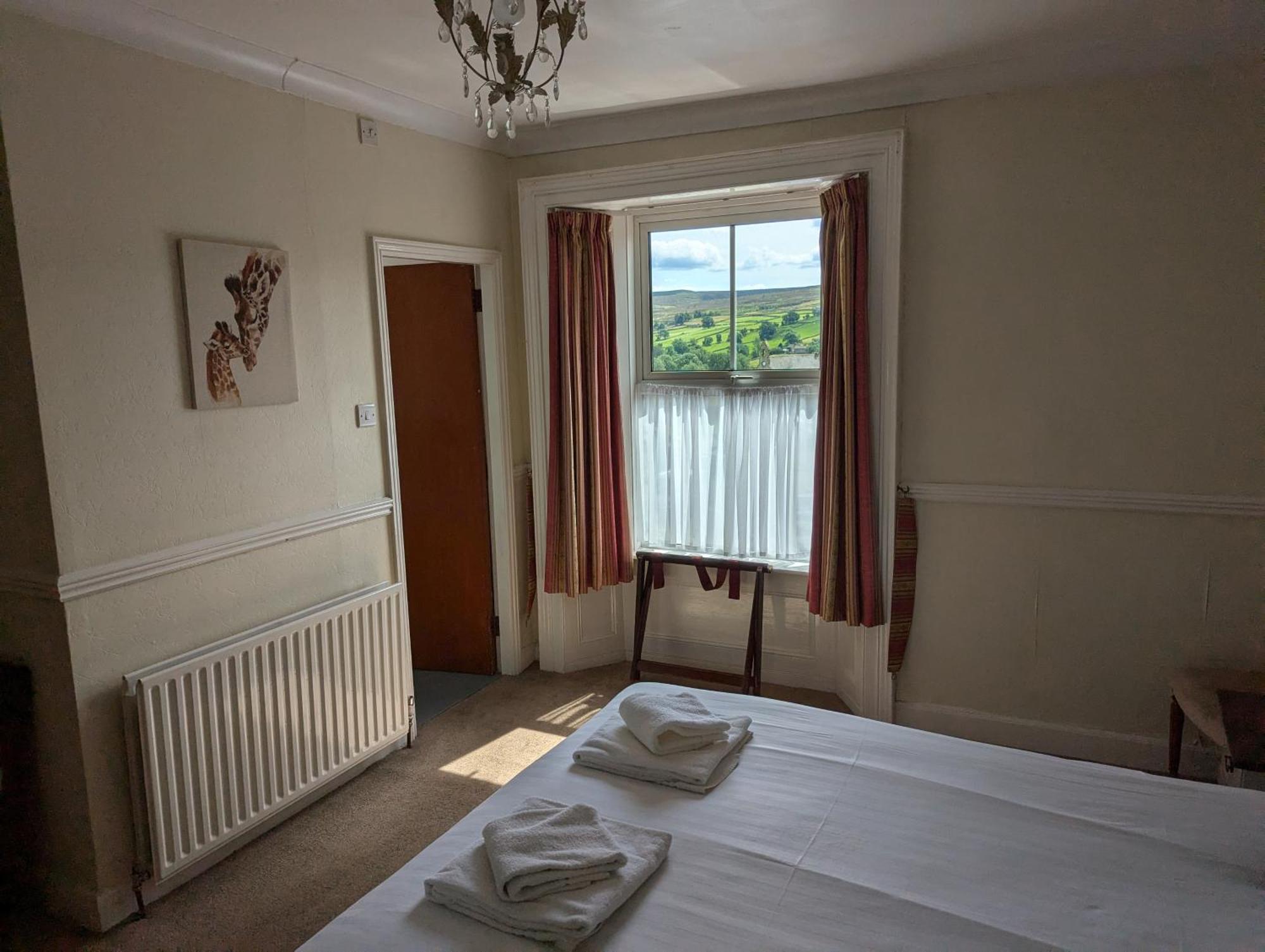 The Buck Hotel Reeth Bagian luar foto